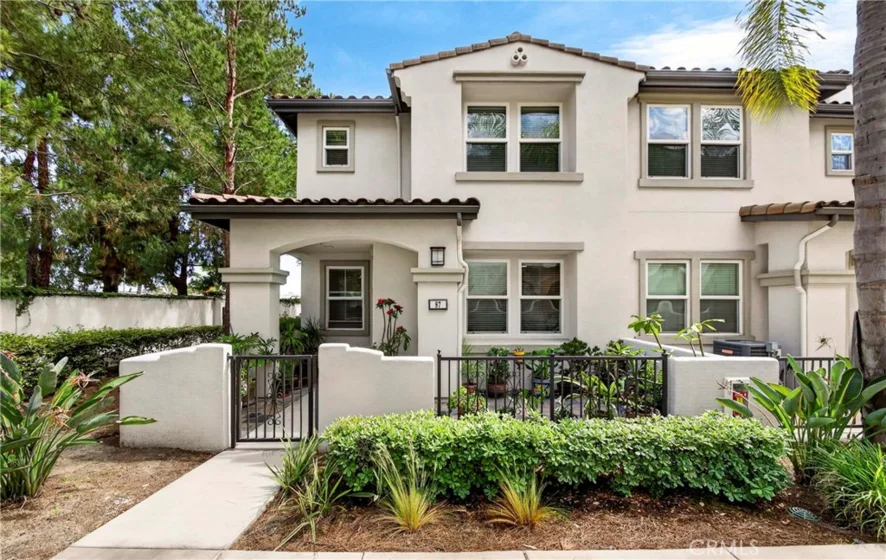 87 Bixby Circle photo 1