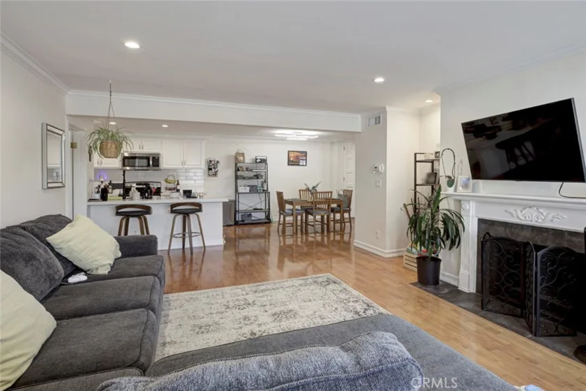 5334 Lindley Avenue #337 photo 29