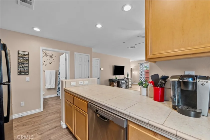 14552 Foothill photo 14