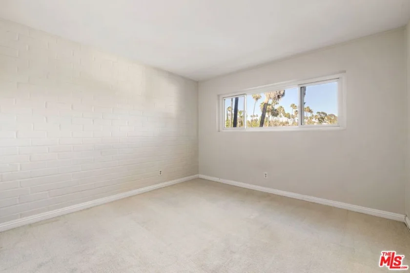 7560 Hollywood Boulevard #309 photo 24