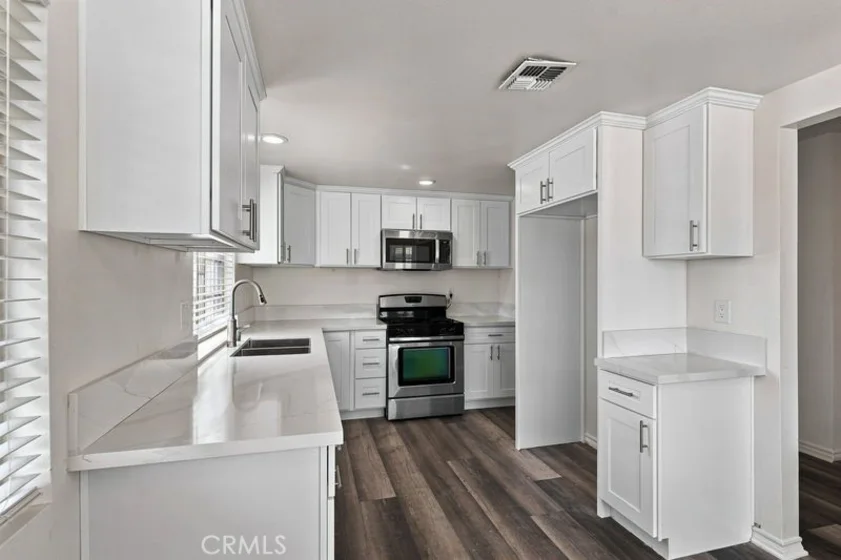 2412 Turnbridge Glen photo 9