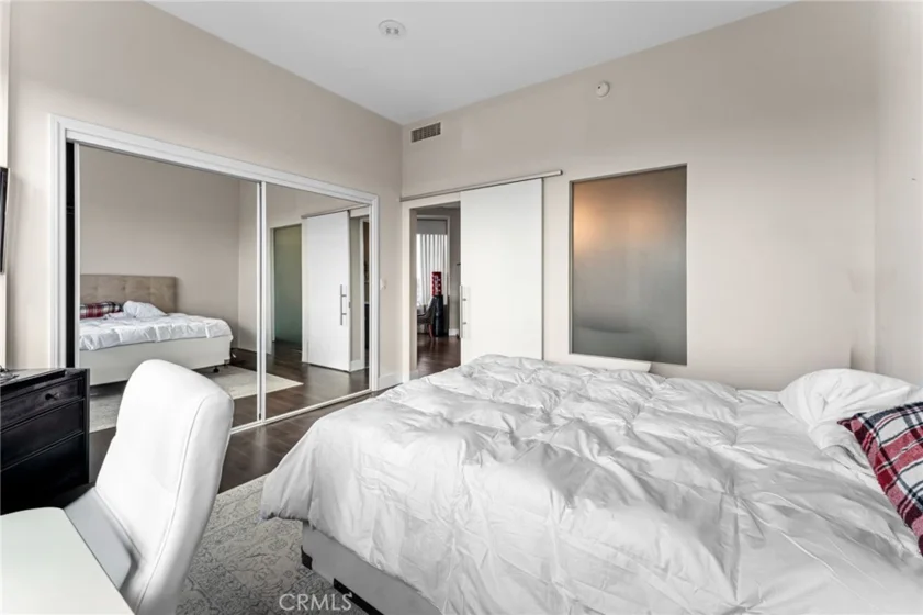1100 Wilshire #2702 photo 10