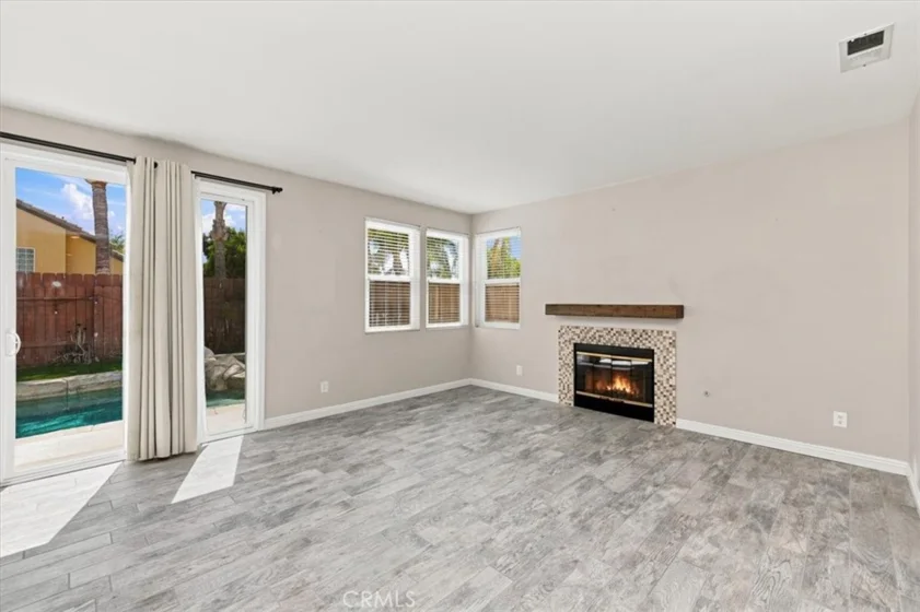 39785 Naples photo 16