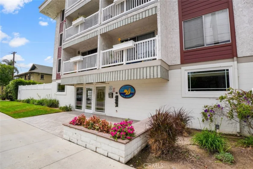 363 Newport Avenue #301 photo 1