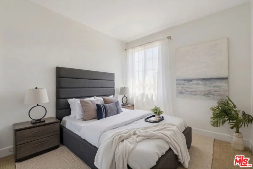1744 Granville Avenue #105 photo 8