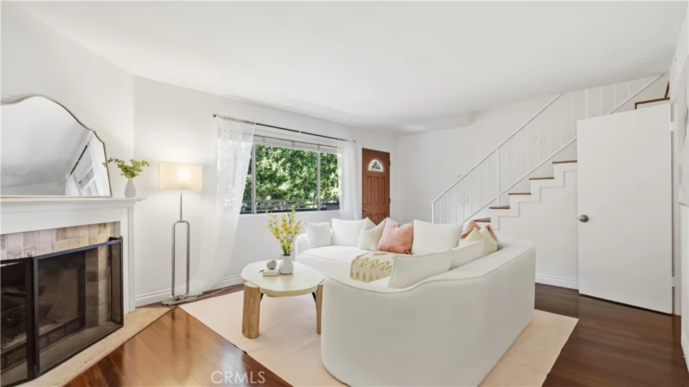 432 S Oak Knoll Avenue #4 photo 4