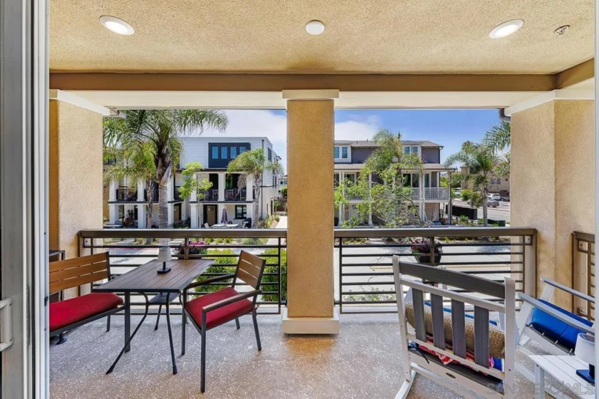 810 Santa Barbara Place photo 32