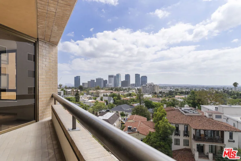 10430 Wilshire Boulevard #606 photo 23