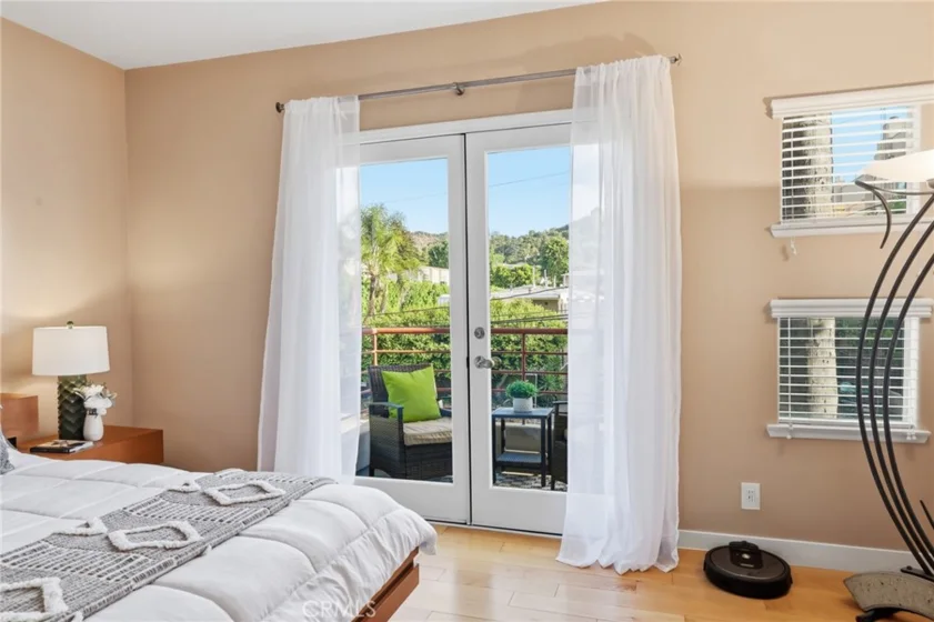 14271 Dickens Street #201 photo 27