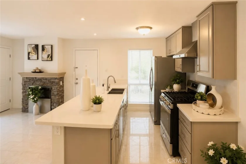 2827 S Fairview Street #G photo 10