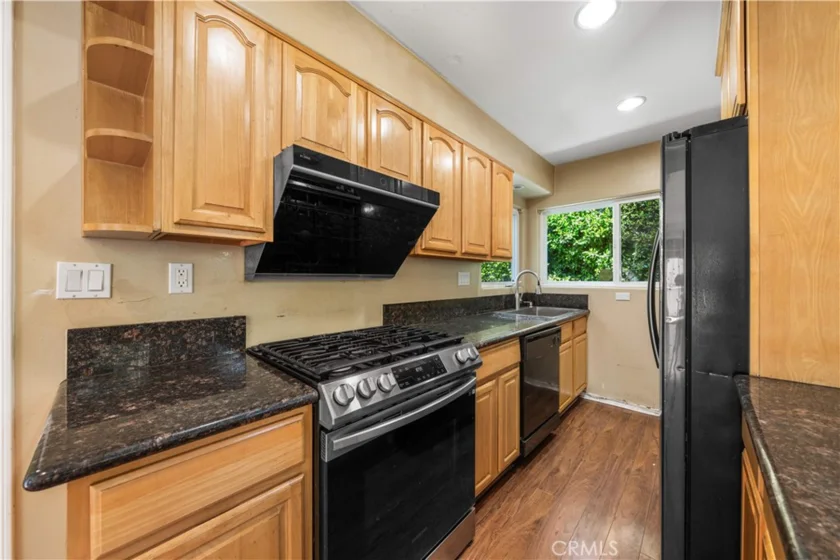 1008 S Marengo Avenue #D photo 12