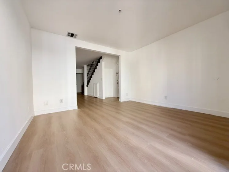 116 W Maple Street #16 photo 4