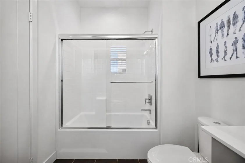 1687 Grand View photo 19