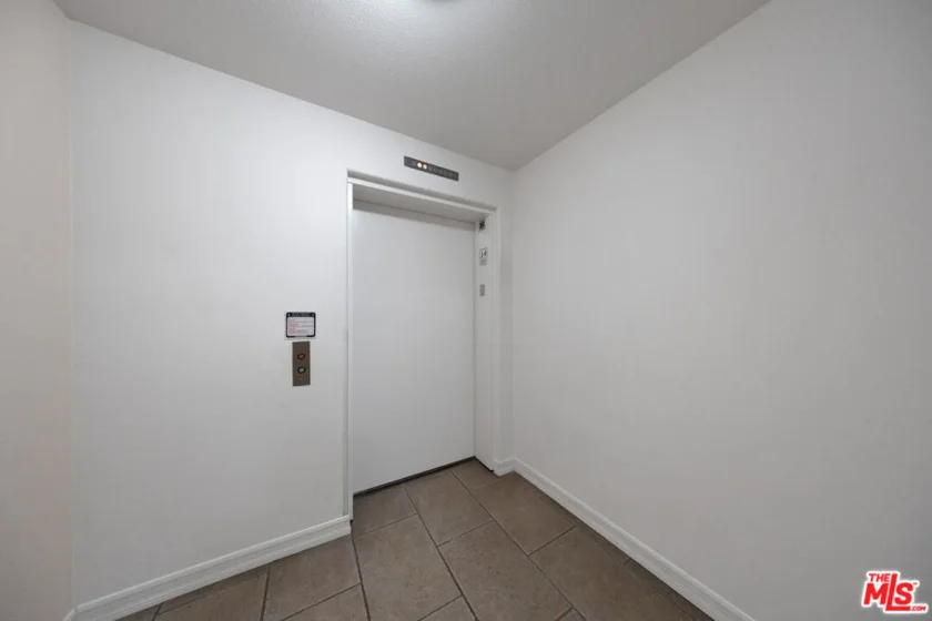 1872 Midvale Avenue #205 photo 39