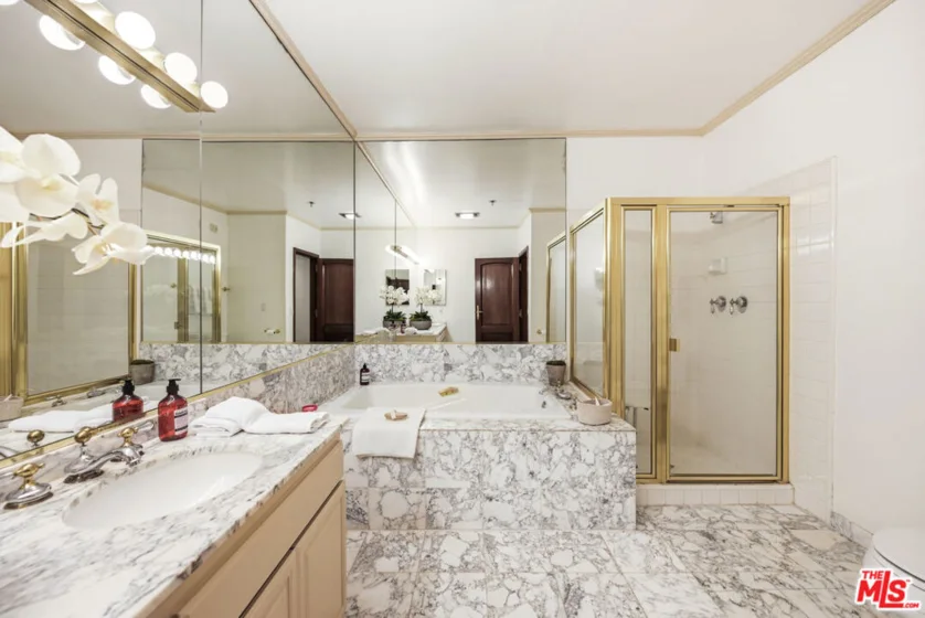 9249 Burton Way #305 photo 29