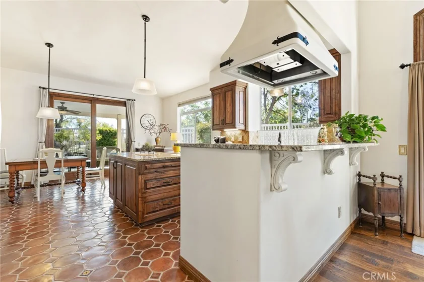 41555 Corte Amalia photo 1