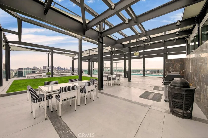 3810 Wilshire Boulevard #909 photo 21