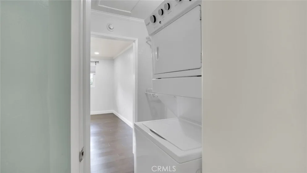 1800 E Heim #29 photo 17