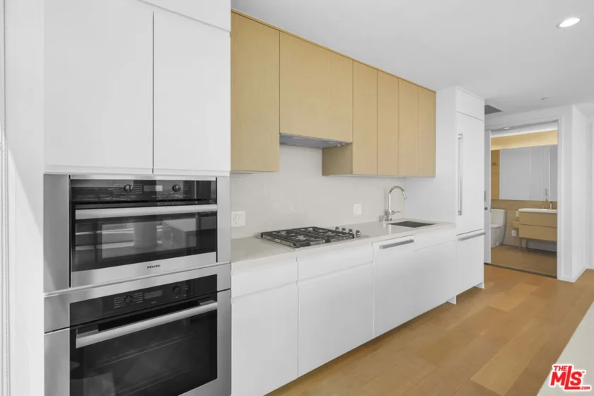 877 Francisco Street #2811 photo 4