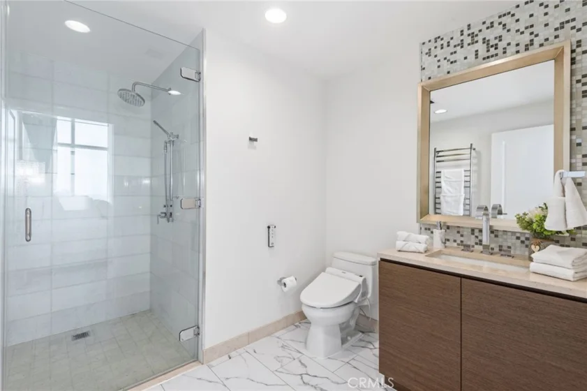 900 W Olympic Boulevard #30A photo 31
