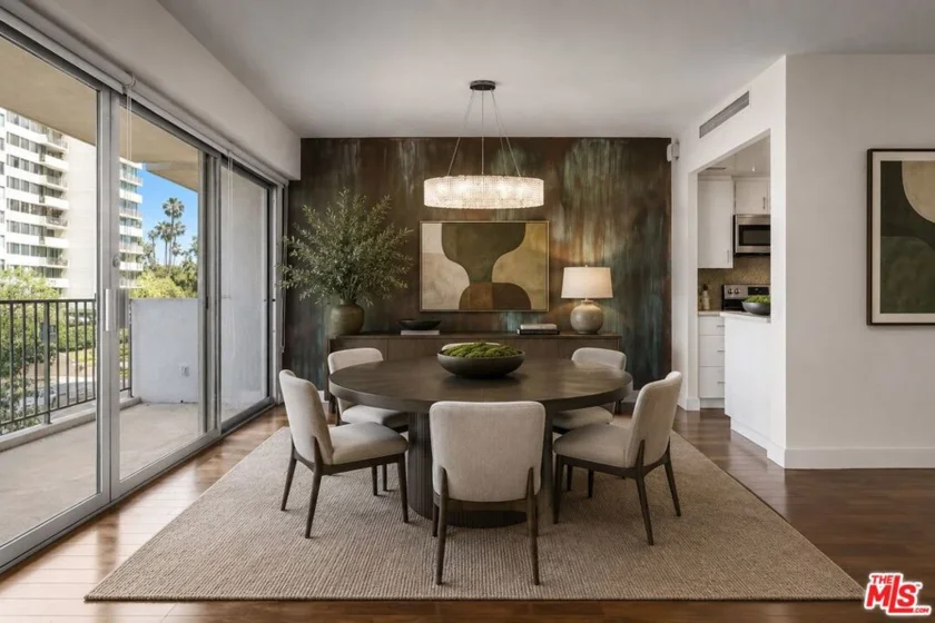 10450 Wilshire Boulevard #4G photo 1