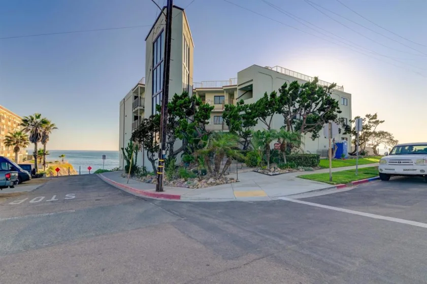 4909 Orchard Avenue #103 photo 7
