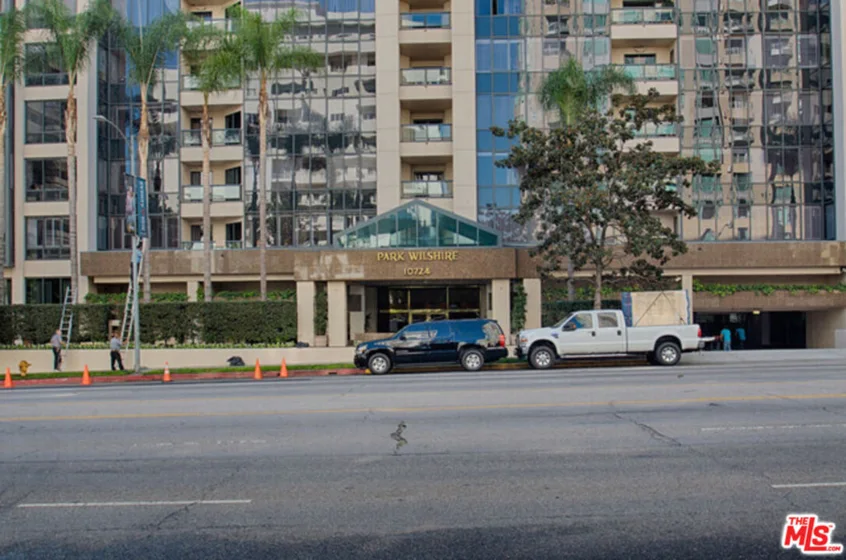 10724 Wilshire Boulevard #1001 photo 21