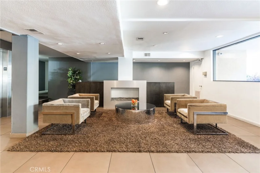141 S Clark Drive #326 photo 28