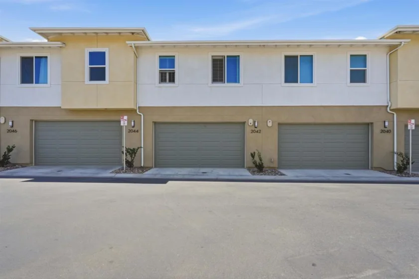 2044 Bluestone Circle photo 33