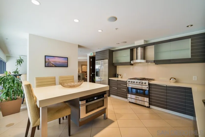 1325 Pacific Hwy #314 photo 51