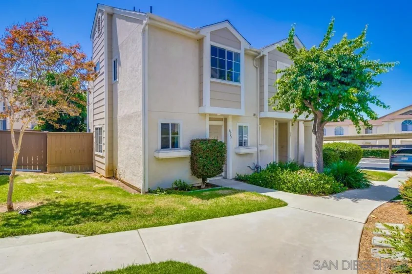 8945 Arlingdale Way photo 1