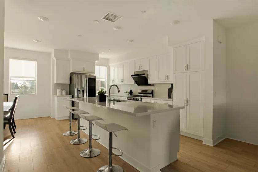 10942 Champions Lane photo 5