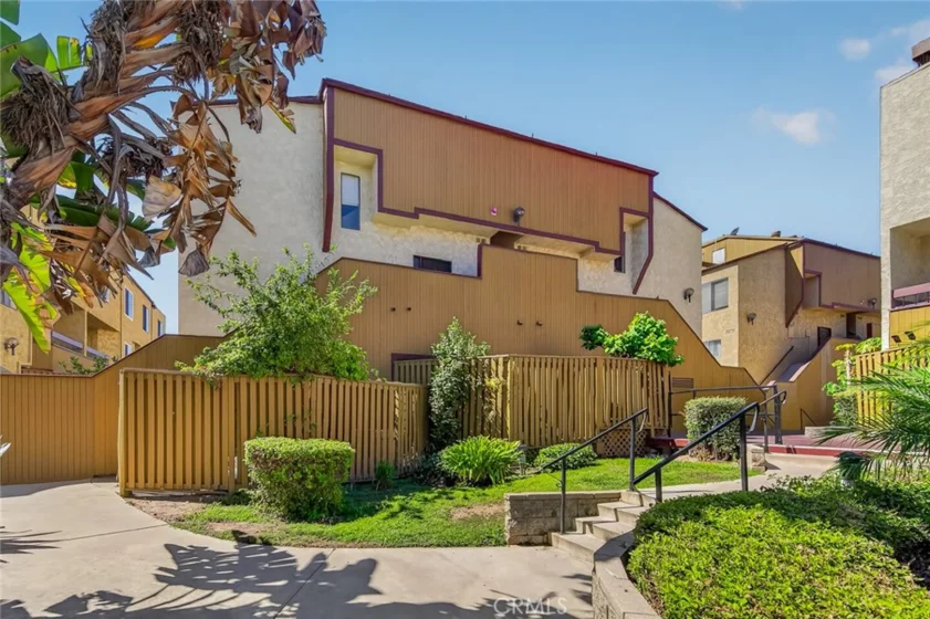 1026 S Marengo Avenue #2 photo 39