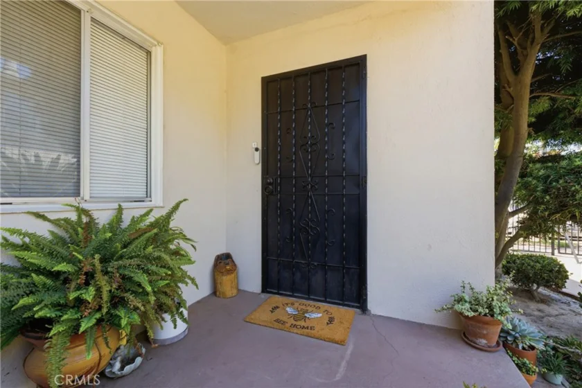 1327 E Appleton Street photo 5