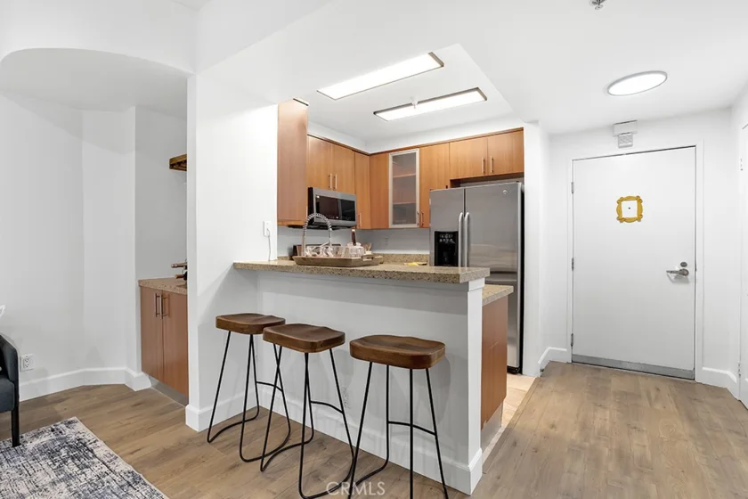 620 S Gramercy #338 photo 24