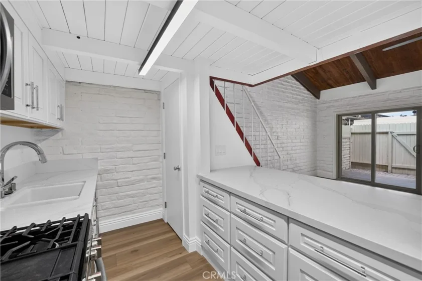 5068 Lakeview photo 11