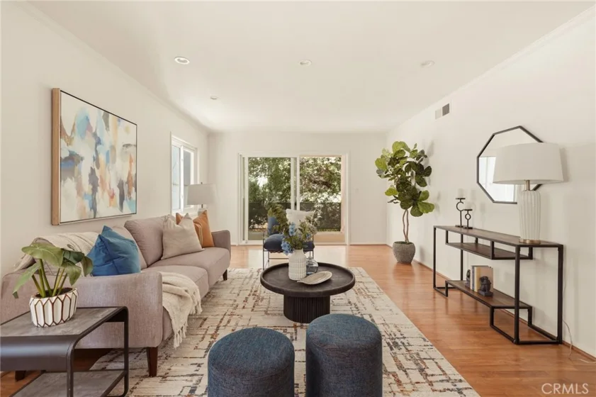 1231 N Columbus #2d photo 9