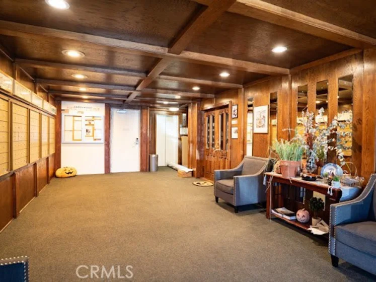 3565 Linden photo 23