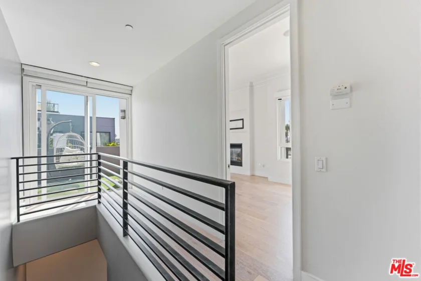 438 Arnaz Drive #106 photo 6