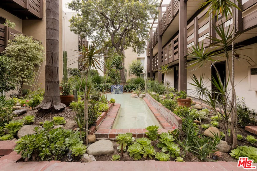 320 S Ardmore Avenue #136 photo 6