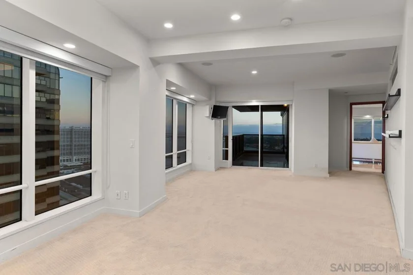 100 Harbor Drive #3504 photo 39