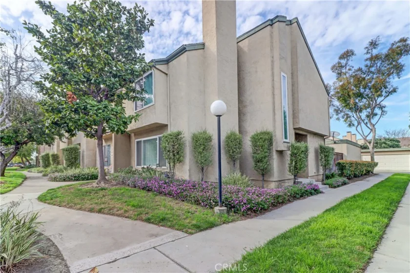 10957 Edinger Avenue photo 1