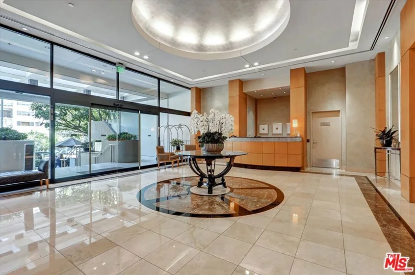 10445 Wilshire Boulevard #504 photo 5