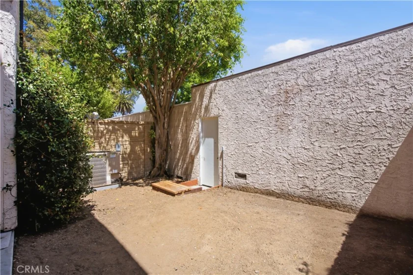 5664 Etiwanda photo 33