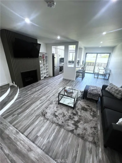1355 N Sierra Bonita Avenue #309 photo 1