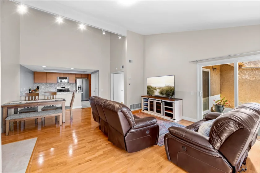 4861 Lago Drive #307 photo 14