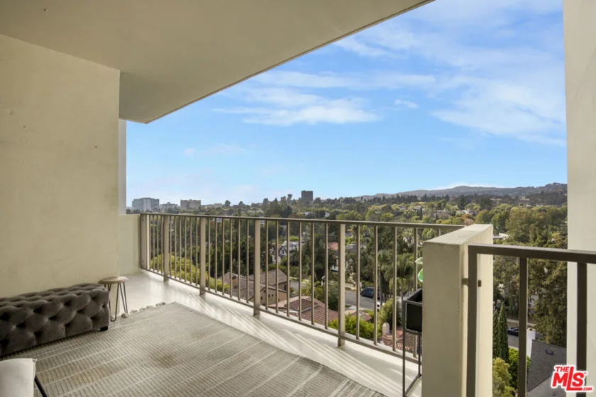 10433 Wilshire Boulevard #808 photo 8