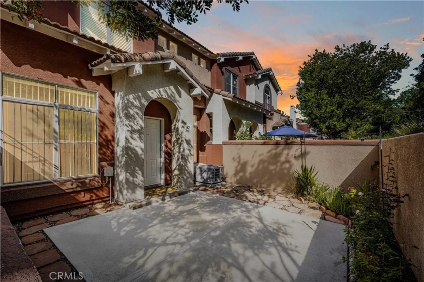82 Santa Barbara Court photo 1