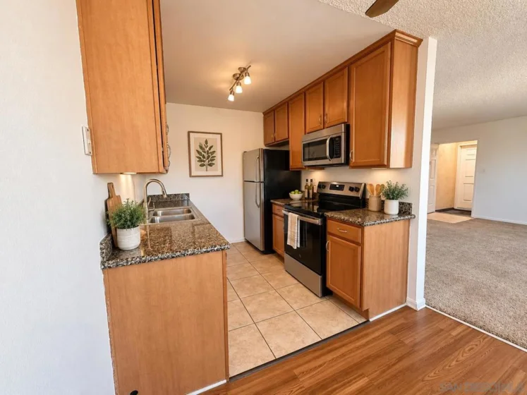 505 E Madison #85 photo 3
