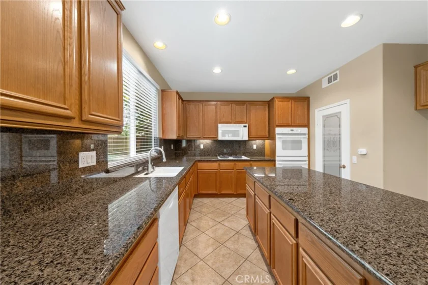 26919 Lemon Grass Way photo 22